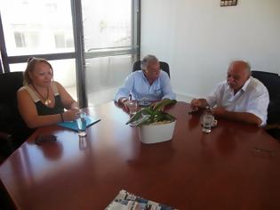Φωτογραφία για Συνάντηση Δημάρχου και Αντιδημάρχου Φαιστού με το Διοικητή της 7ης ΥΠΕ Κρήτης για θέματα υγείας