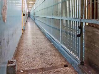 Φωτογραφία για ΑΠΙΣΤΕΥΤΟ: Δείτε τι έκανε έγκλειστος στης φυλακές Λάρισας για να εκβιάζει τα θύματα του...