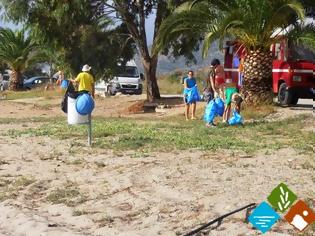 Φωτογραφία για Με επιτυχία η εθελοντική δράση καθαρισμού ακτής στην Παραλία Κάτω Βερβένων Δήμου Β. Κυνουρίας [video + photos]