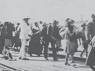 Φωτογραφία για Σμύρνη, 13 Σεπτεμβρίου 1922: η γιγαντιαία επιχείρηση σωτηρίας των προσφύγων και μια πλαστογραφία
