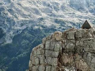 Φωτογραφία για Το καταφύγιο που κόβει την ανάσα: Δωρεάν διαμονή στα 2.529 μέτρα στις κορυφές των Αλπεων