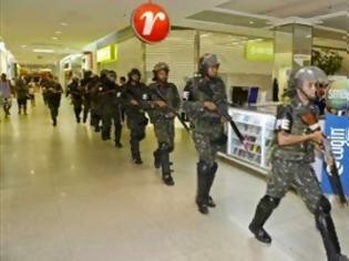Φωτογραφία για Συνελήφθη ένοπλος που κρατούσε όμηρο σε ξενοδοχείο της Μπραζίλια