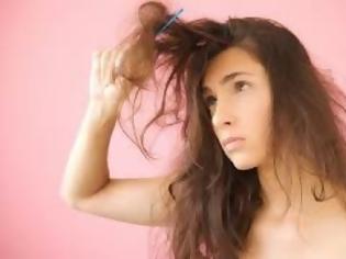 Φωτογραφία για Πώς να γιατρέψεις πραγματικά τις ταλαιπωρημένες άκρες των μαλλιών σου!