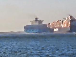 Φωτογραφία για Σύγκρουση δύο γιγάντιων πλοίων στη διώρυγα του Σουέζ (Video)