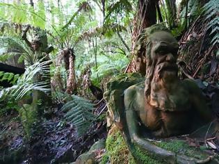Φωτογραφία για Αυστραλία: Μυστηριώδη αγάλματα σε τροπικό δάσος...