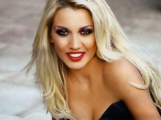 Φωτογραφία για Η κομπάρσα που έγινε παρουσιάστρια...Δείτε την Σπυροπούλου πριν γίνει διάσημη! [video]