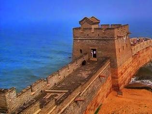 Φωτογραφία για Το άγνωστο τμήμα του Σινικού Τείχους -Εκεί όπου ο «δράκος» καταλήγει στο νερό και γίνεται ένα με τον ωκεανό ~ εικόνες