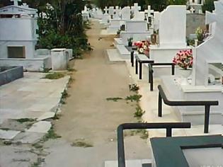 Φωτογραφία για AΠΙΣΤEYΤΟ: Άνοιξε τον ΤΑΦΟ του πατέρα της για να βρει...