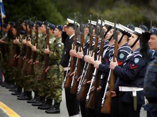 Φωτογραφία για Αυτοί είναι οι νέοι αυξημένοι μισθοί ενστόλων και δικαστικών: Ποιοι θα πάρουν αναδρομικά έως 25.500 ευρώ