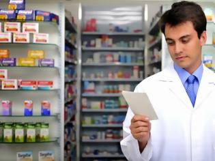 Φωτογραφία για Με δανεικά φάρμακα ζουν οι ασθενείς! Τα τεφτέρια των φαρμακοποιών