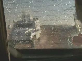 Φωτογραφία για ΣΟΚ: Τηλεοπτικό συνεργείο του BBC δέχτηκε επίθεση κοντά στο Κομπάνι - Δείτε τις απίστευτες στιγμές που κατέγραψε η κάμερα [video]