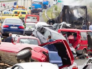 Φωτογραφία για Βαρύ το κόστος των οδικών ατυχημάτων στην Ελλάδα: Πάνω από 3 δισ. στο δρόμο
