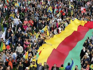 Φωτογραφία για Γερμανία: Χιλιάδες Κούρδοι διαδήλωσαν κατά του Ισλαμικού Κράτους