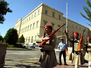 Φωτογραφία για Σε βάθος 36 μηνών η καταβολή των αναδρομικών - Το σχέδιο