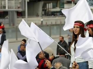 Φωτογραφία για Τουρκία: Κατέβηκαν οι Αλεβίτες στον δρόμο