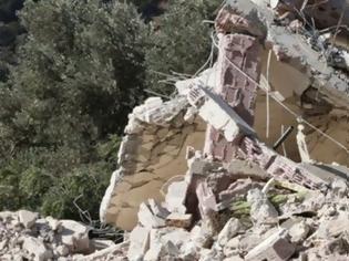 Φωτογραφία για Μυστήριο κάτω από τα συντρίμμια: Που στρέφονται οι αρχές για την έκρηξη που ισοπέδωσε σπίτι στα Βορίζια;