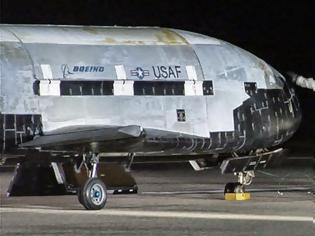 Φωτογραφία για Το «X- 37B» επιστρέφει στη Γη, αλλά κανείς δεν ξέρει τι έκανε 22 μήνες στο Διάστημα!