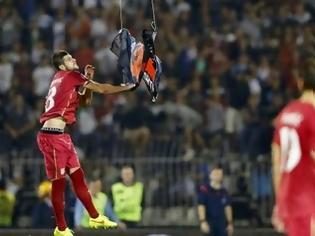 Φωτογραφία για Eπεισόδια στον ποδοσφαιρικό αγώνα Σερβία - Αλβανία [video]