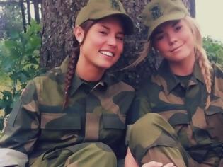Φωτογραφία για Για πρώτη φορά σε χώρα της Ευρώπης υποχρεωτική στρατιωτική θητεία για τις γυναίκες - Δείτε που...