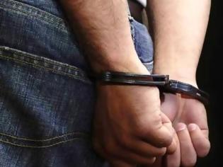 Φωτογραφία για Τρεις συλλήψεις για ναρκωτικά και όπλα στην Γαβαλού