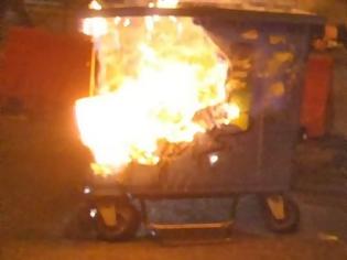 Φωτογραφία για Πάτρα: Φωτιά σε κάδο απορριμμάτων