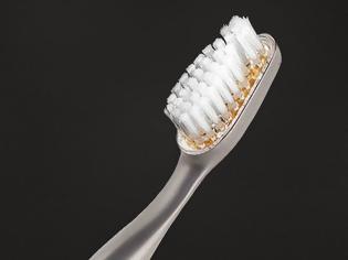 Φωτογραφία για Δεν είμαστε με τα καλά μας: Έφτιαξαν οδοντόβουρτσα που αξίζει περισσότερο από 4.000 δολάρια [photos]