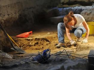 Φωτογραφία για Πάτρα: Το ΥΠΠΟ ιδιωτικοποιεί τον Πολιτισμό και εμείς… περιμένουμε να προχωρήσουν οι εργασίες των αρχαιολόγων στη Μικρή Περιμετρική!
