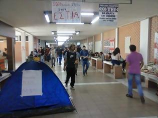 Φωτογραφία για Κινητοποιήσεις Φοιτητικών Συλλόγων ΤΕΙ Αθήνας και ΤΕΙ Πειραιά για τη στέγαση των σπουδαστών [video + photos]