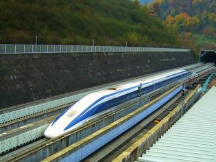 Φωτογραφία για Αυτό είναι το πιο γρήγορο τρένο στον κόσμο - Δεν φαντάζεστε τι ταχύτητα πιάνει [photos]