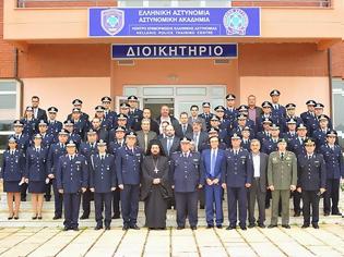 Φωτογραφία για Αποφοίτηση 40 Αξιωματικών από το Κέντρο Επιμόρφωσης ΕΛ.ΑΣ. στο Πανόραμα Βέροιας