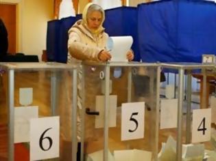 Φωτογραφία για Άνοιξαν οι κάλπες για τις βουλευτικές εκλογές στην Ουκρανία
