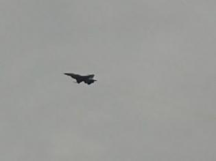 Φωτογραφία για Δείτε ΒΙΝΤΕΟ από την εντυπωσιακή επίδειξη του πολεμικού αεροσκάφους F-16 στην παρέλαση της Θεσσαλονίκης...[video]