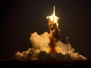 Φωτογραφία για ΗΠΑ: Μη επανδρωμένο διαστημικό σκάφος εξερράγη λίγο μετά την απογείωση