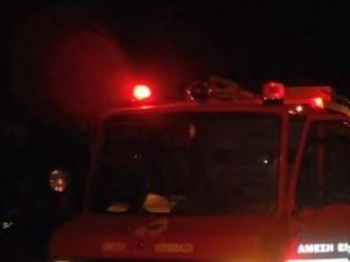 Φωτογραφία για Στις φλόγες τυλίχθηκε φορτηγό στα Κάτω Πατήσια