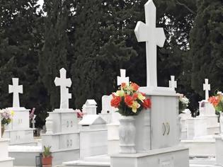 Φωτογραφία για Η Εκκλησία δεν θα τελεί κηδείες και μνημόσυνα σε όσους επιλέξουν αποτέφρωση αντί ταφής