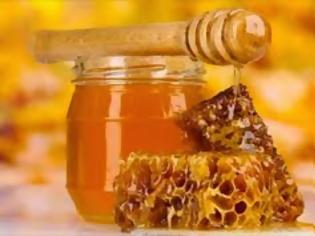 Φωτογραφία για Διαβάστε γιατί το μέλι το λένε και υγρό χρυσάφι