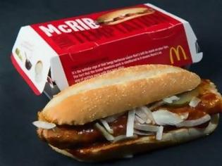 Φωτογραφία για ΣΤΑ ΑΔΥΤΑ των McDonald's! Δείτε πώς φτιάχνουν τα McRib! [video]