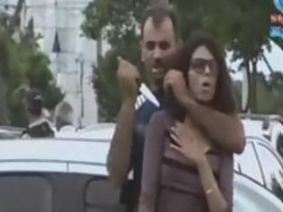 Φωτογραφία για Απίστευτο περιστατικό: Ομηρία γυναίκας σε ζωντανή σύνδεση [video]