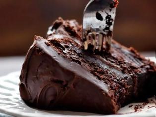Φωτογραφία για Το πιο... παραδεισένιο κέικ σοκολάτας που δοκιμάσατε ποτέ!