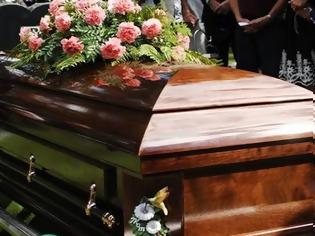 Φωτογραφία για Αυτά είναι τα πιο περίεργα περιστατικά σε κηδείες...[photos]