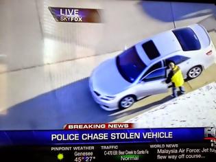 Φωτογραφία για Φυγάς προσπαθεί να ξεφύγει από την αστυνομία σαν να παίζει το Grand Theft Auto! (video)
