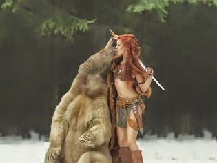 Φωτογραφία για Μαγικές εικόνες. Η αρκούδα φιλούσε υπέροχα