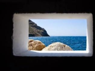 Φωτογραφία για ΣΥΜΒΑΙΝΕΙ ΤΩΡΑ: Ποιο Ελληνικό νησί κηρύχθηκε σε κατάσταση εκτάκτου ανάγκης και γιατί;