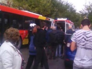 Φωτογραφία για Τραγικό συμβάν μέσα σε λεωφορείο στη Θεσσαλονίκη - Επιβάτης έπαθε ανακοπή [photos]
