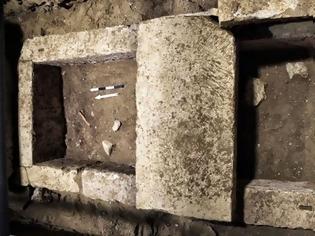 Φωτογραφία για Σκίτσο απεικονίζει το νεκρό της Αμφίπολης