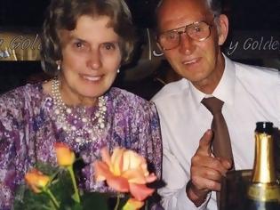Φωτογραφία για ΘΑ ΔΑΚΡΥΣΕΙΣ...Παντρεμένο ζευγάρι για 65 χρόνια πεθαίνει με ΛΙΓΑ ΛΕΠΤΑ διαφορά! [photos]