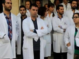 Φωτογραφία για ΟΕΝΓΕ: Μαζική συμμετοχή των νοσοκομειακών γιατρών στην απεργία της Πέμπτης