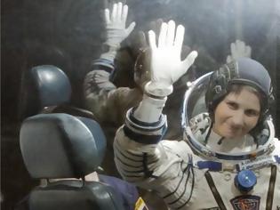 Φωτογραφία για Η πρώτη Ιταλίδα αστροναύτης ταξίδεψε στο Διάστημα με μισό κιλό χαβιάρι και μία μηχανή Espresso