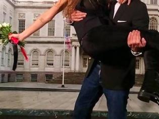 Φωτογραφία για Γνωστός Έλληνας ηθοποιός παντρεύτηκε την αγαπημένη του στη Νέα Υόρκη [photos]