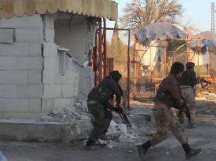 Φωτογραφία για Δείτε βίντεο: Το Ισλαμικό Κράτος επιτέθηκε στην Κομπάνι μέσα από την Τουρκία